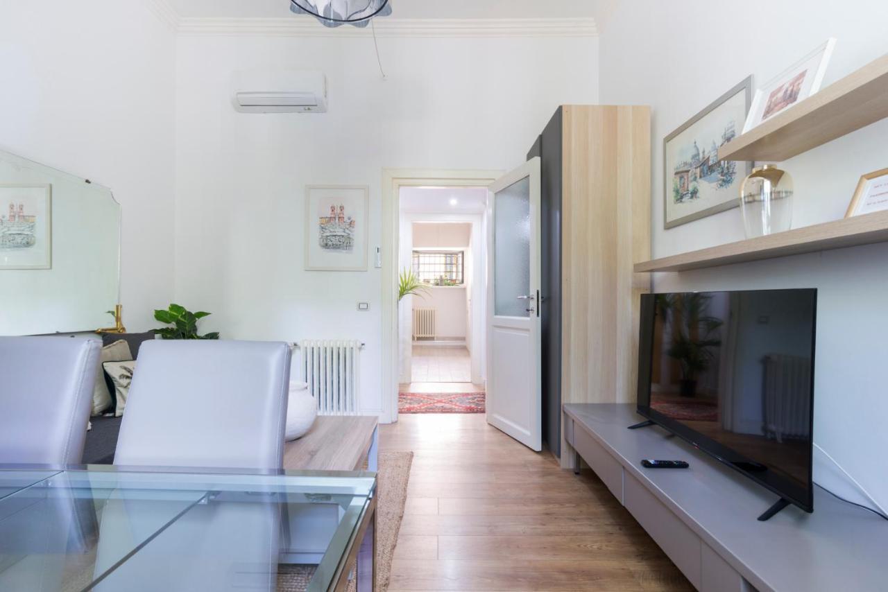 Tiber Majesty 25 Piazza Del Popolo Apartment Rome Bagian luar foto