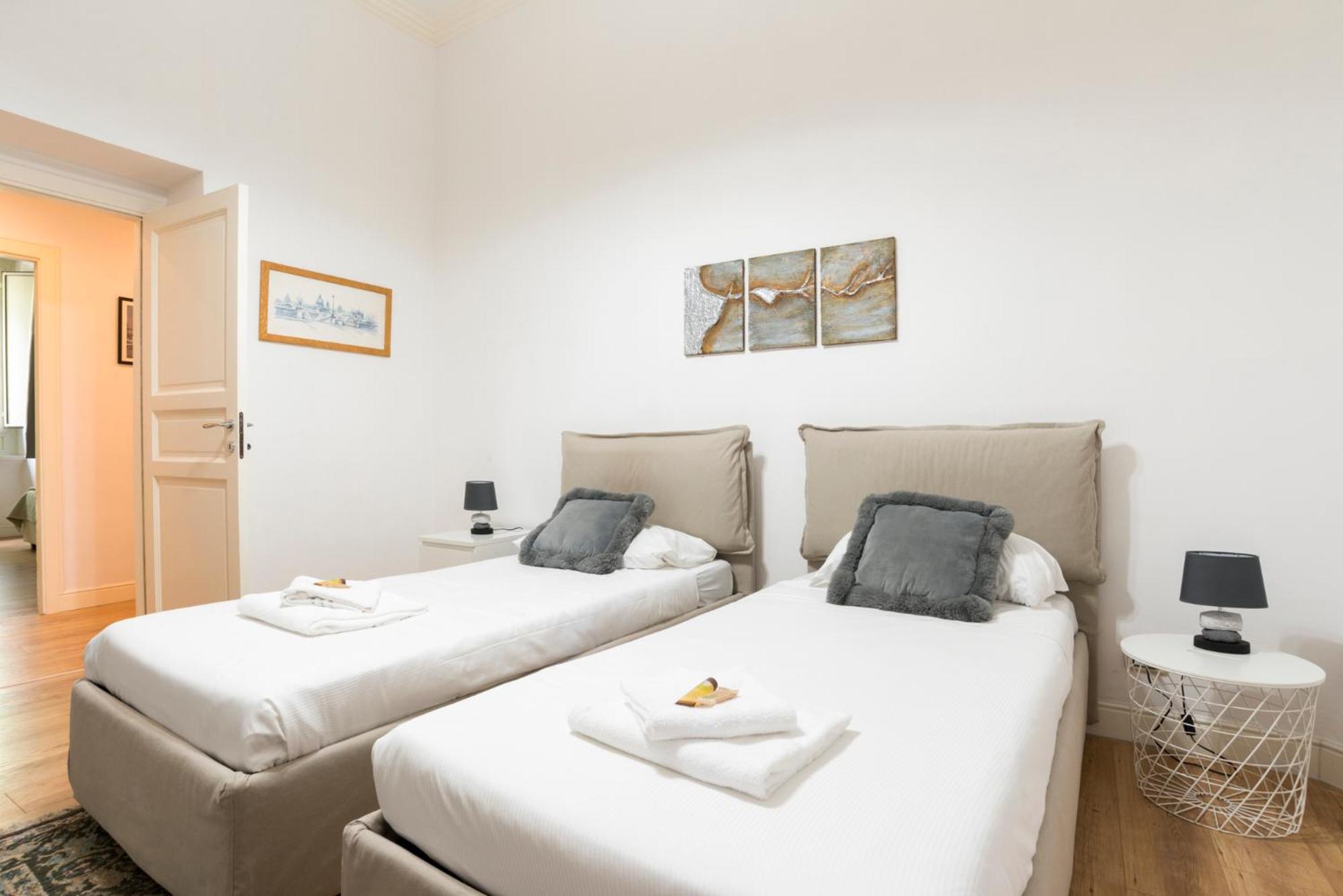 Tiber Majesty 25 Piazza Del Popolo Apartment Rome Bagian luar foto